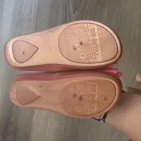 Shoes - Picture 5 of 7